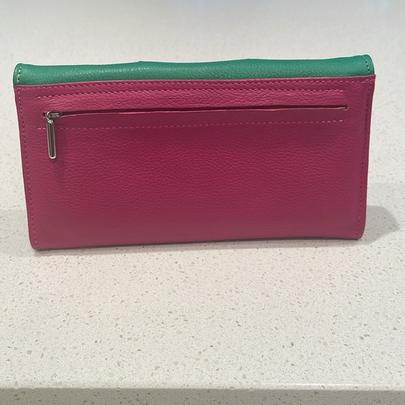 Bissle from Columbia- multi color leather trifold wallet. - Picture 2 of 7